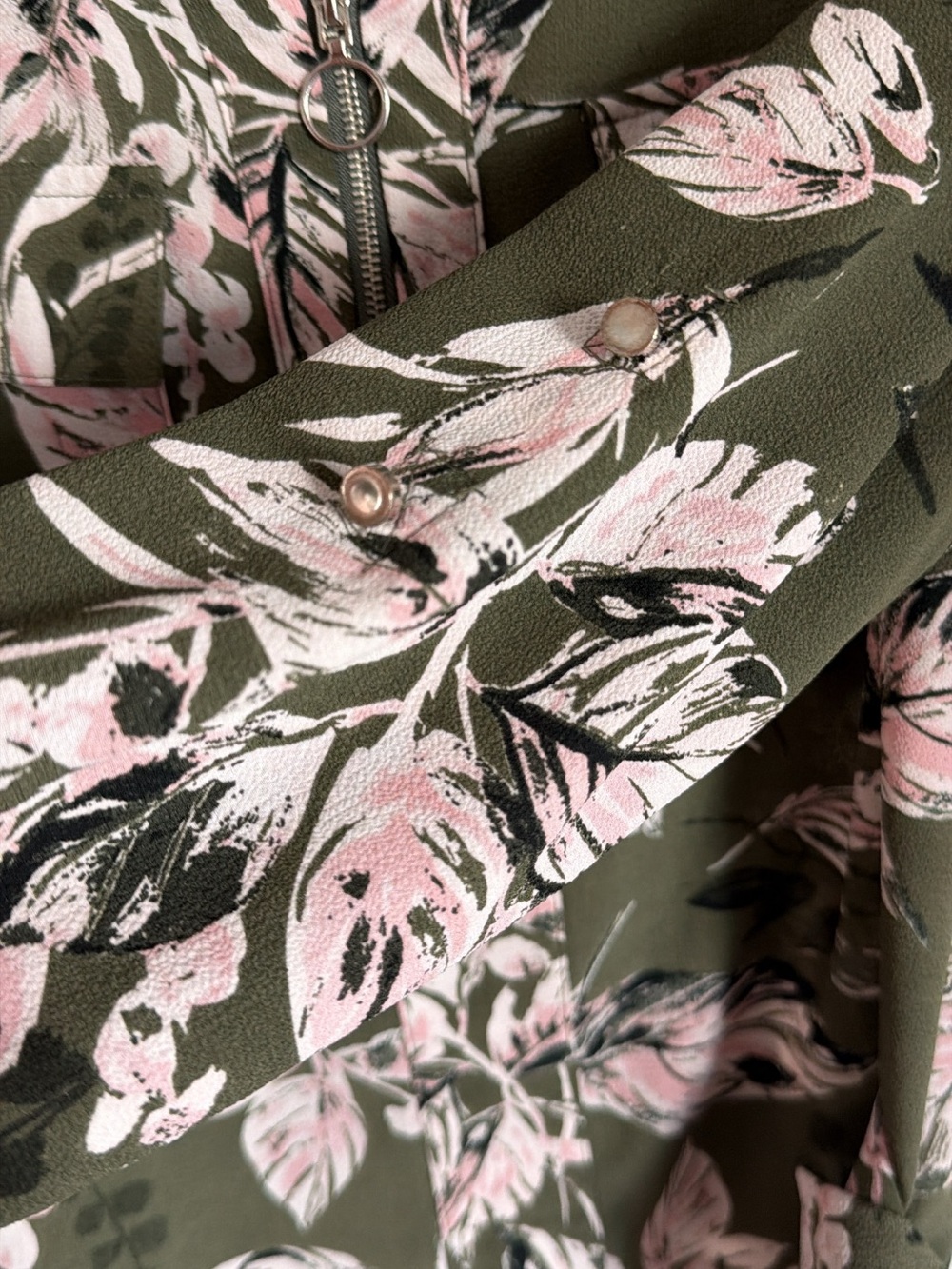 NY Collection Olive Green & Pink Floral Quarter Zip-Front Blouse - Size Medium - Picture 5 of 6